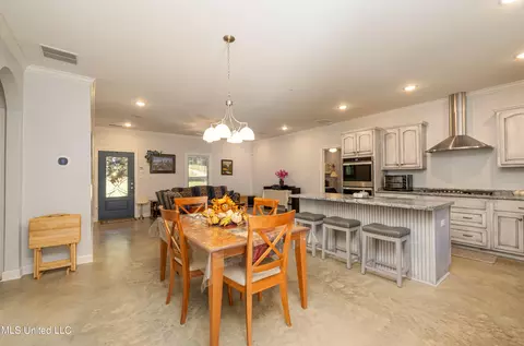 Dining - 1062 David Road Rd, Coldwater, MS 38618 photo 2 of 2