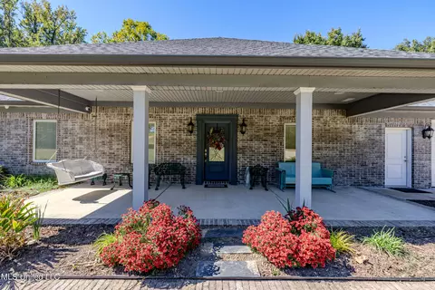 Exterior - 1062 David Road Rd, Coldwater, MS 38618 photo 3 of 10