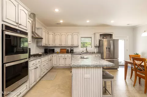 Kitchen - 1062 David Road Rd, Coldwater, MS 38618 photo 4 of 4