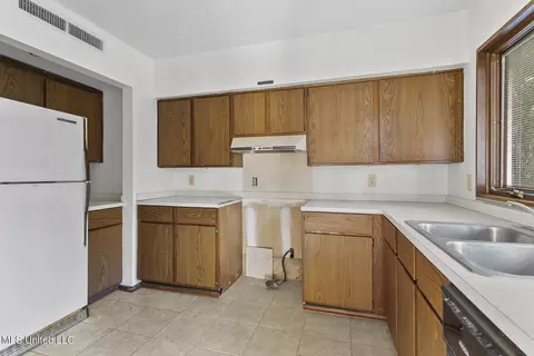 Kitchen - 1402 Hazel St, Jackson, MS 39202 photo 5 of 5
