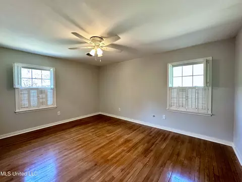 Bedroom - 338 Rollingwood Dr, Jackson, MS 39211 photo 3 of 8