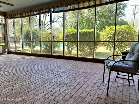 Exterior - 338 Rollingwood Dr, Jackson, MS 39211 photo 3 of 7
