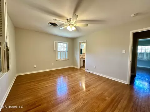 Bedroom - 338 Rollingwood Dr, Jackson, MS 39211 photo 7 of 8