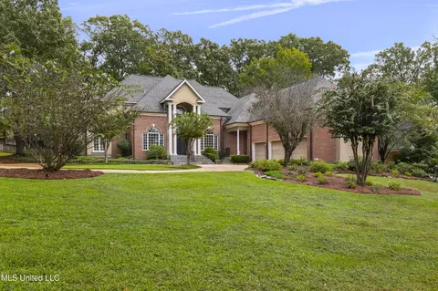105 Cherry Laurel Ln, Ridgeland, MS 39157