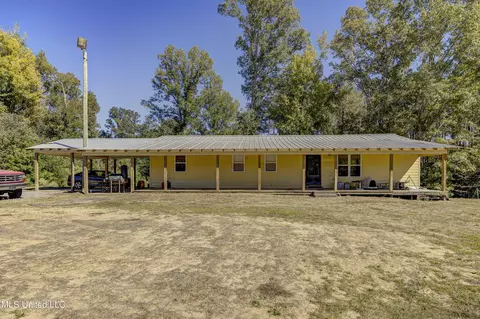 250 Hilderbrand Rd, Bentonia, MS 39040