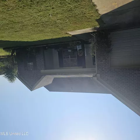 239 Amber Cir, Byhalia, MS 38611