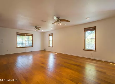 Living - 16601 Mcgregor Rd, Vancleave, MS 39565 photo 3 of 3