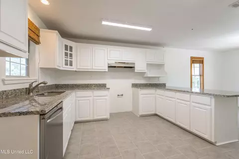 Kitchen - 16601 Mcgregor Rd, Vancleave, MS 39565 photo 2 of 2