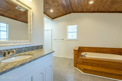 Bath - 16601 Mcgregor Rd, Vancleave, MS 39565 photo 3 of 5