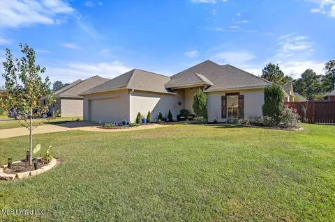 134 Rockbridge Xing, Clinton, MS 39056