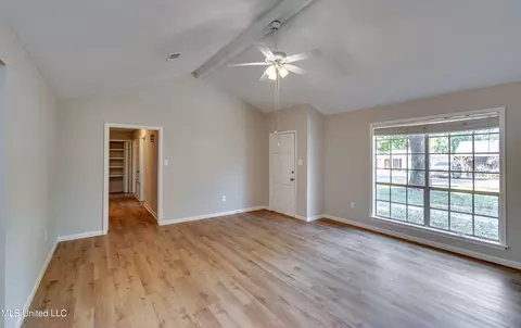 Living - 205 Trace Harbor Rd, Madison, MS 39110 photo 5 of 11