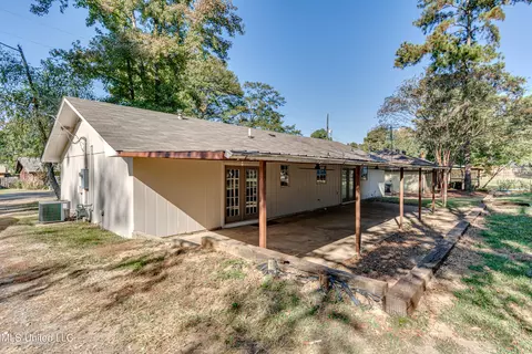 Exterior - 205 Trace Harbor Rd, Madison, MS 39110 photo 7 of 13