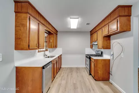 Kitchen - 205 Trace Harbor Rd, Madison, MS 39110 photo 6 of 6