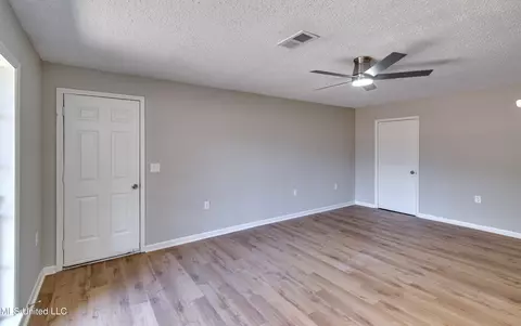 Living - 205 Trace Harbor Rd, Madison, MS 39110 photo 11 of 11
