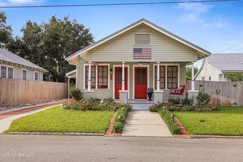 342 St John St, Bay Saint Louis, MS 39520
