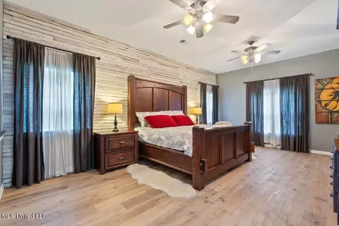 Bedroom - 425 Buck Cv, Hernando, MS 38632 photo 1 of 8