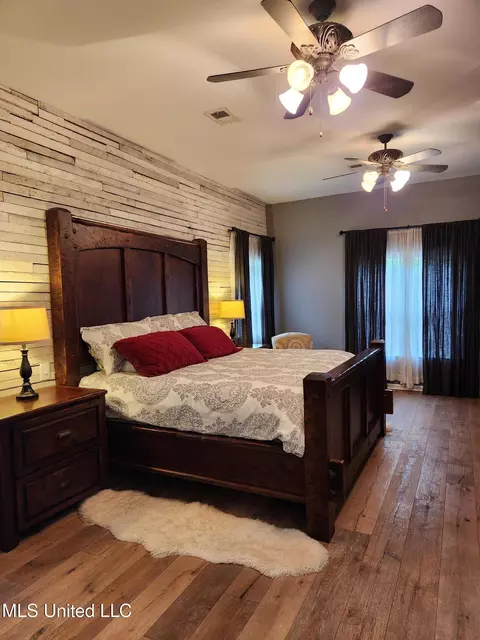 Bedroom - 425 Buck Cv, Hernando, MS 38632 photo 7 of 8