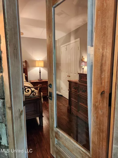 Entry Way - 425 Buck Cv, Hernando, MS 38632 photo 11 of 15