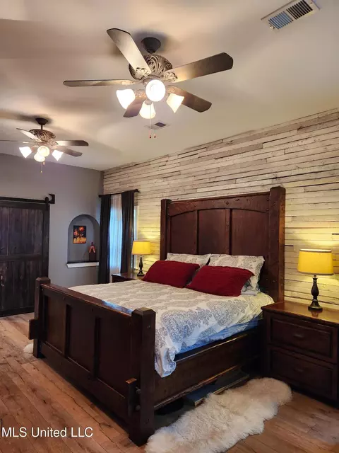 Bedroom - 425 Buck Cv, Hernando, MS 38632 photo 8 of 8