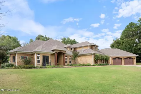 425 Buck Cv, Hernando, MS 38632