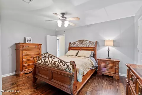 Bedroom - 425 Buck Cv, Hernando, MS 38632 photo 4 of 8