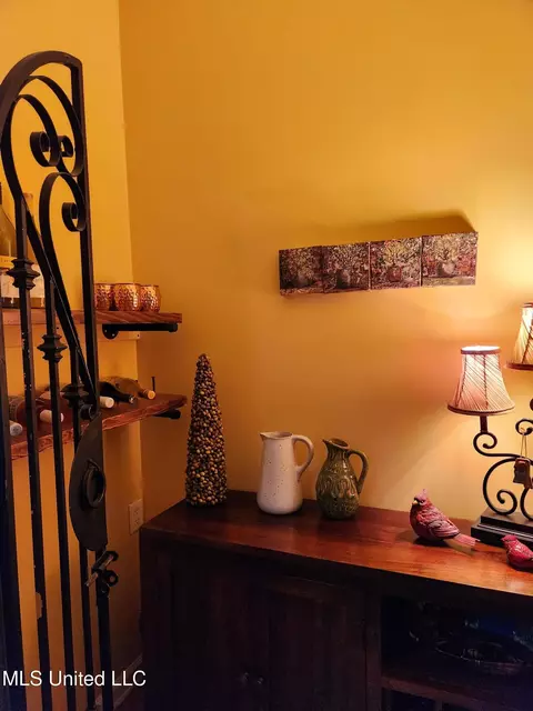 Entry Way - 425 Buck Cv, Hernando, MS 38632 photo 3 of 15