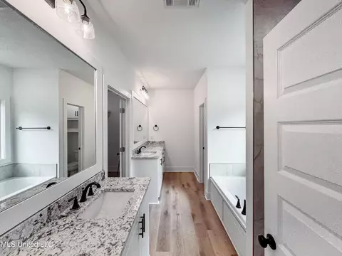 Bath - 108 W Sunset Dr, Brandon, MS 39042 photo 1 of 4