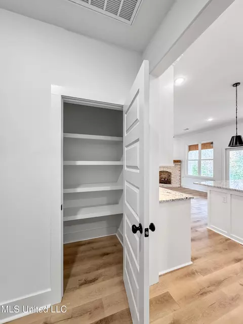 Other - 108 W Sunset Dr, Brandon, MS 39042 photo 1 of 6