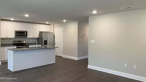 Kitchen - 114 Kings Crossing Dr, Lucedale, MS 39452 photo 4 of 4