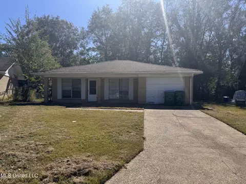 1011 Shirley Dr, Gulfport, MS 39503