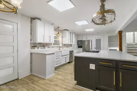 Kitchen - 441 Arundel Dr, Brandon, MS 39047 photo 4 of 4