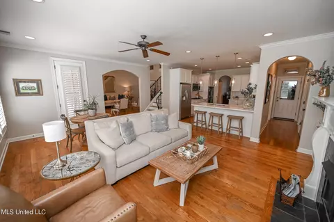 Other - 4786 Delbridge E Ct, Olive Branch, MS 38654 photo 6 of 17