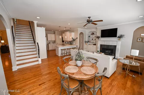 Dining - 4786 Delbridge E Ct, Olive Branch, MS 38654 photo 3 of 3
