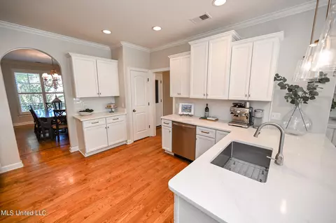 Kitchen - 4786 Delbridge E Ct, Olive Branch, MS 38654 photo 1 of 7