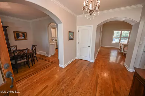 Entry Way - 4786 Delbridge E Ct, Olive Branch, MS 38654 photo 3 of 3