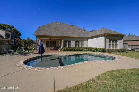 Exterior - 4786 Delbridge E Ct, Olive Branch, MS 38654 photo 10 of 13