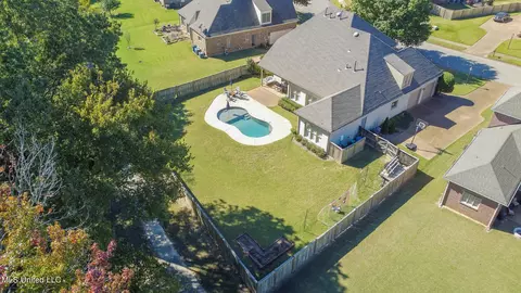 View/Area - 4786 Delbridge E Ct, Olive Branch, MS 38654 photo 4 of 5