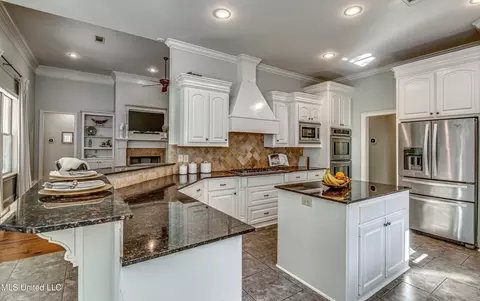 Kitchen - 136 Wind Dance Dr, Madison, MS 39110 photo 1 of 6