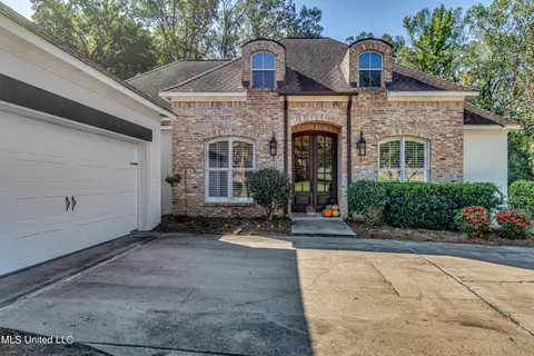 136 Wind Dance Dr, Madison, MS 39110
