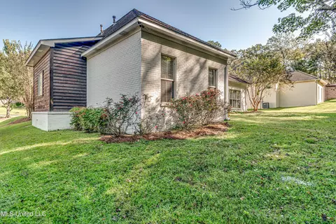 Exterior - 136 Wind Dance Dr, Madison, MS 39110 photo 4 of 16