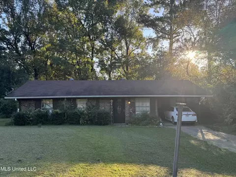 336 Melba Hill Dr, Jackson, MS 39209