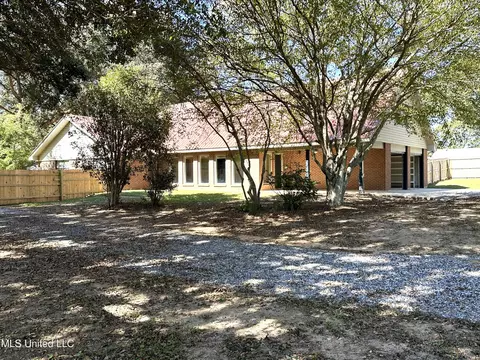 1201 Anna St, Poplarville, MS 39470