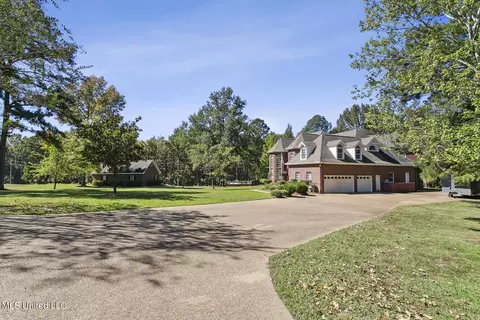 Exterior - 283 Deer Haven Dr, Madison, MS 39110 photo 4 of 13