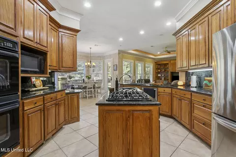 Kitchen - 283 Deer Haven Dr, Madison, MS 39110 photo 1 of 6