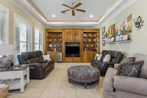 Living - 283 Deer Haven Dr, Madison, MS 39110 photo 3 of 3
