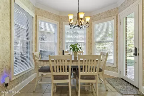 Dining - 283 Deer Haven Dr, Madison, MS 39110 photo 2 of 2