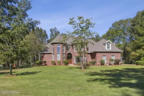 283 Deer Haven Dr, Madison, MS 39110