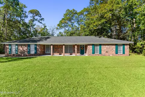 8605 Martin Bluff Rd, Gautier, MS 39553