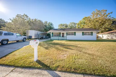 153 Lafayette Cir, Ocean Springs, MS 39564