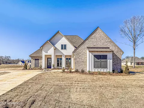 412 Lennon Ln, Brandon, MS 39047